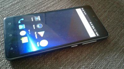 Лот: 11606414. Фото: 1. Highscreen power rage 16/2gb. Смартфоны