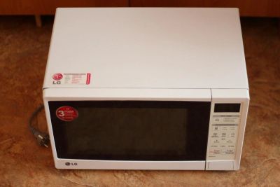 Лот: 4584204. Фото: 1. СВЧ печь (микроволновка) LG MS-2041N... Микроволновки, мини-печи