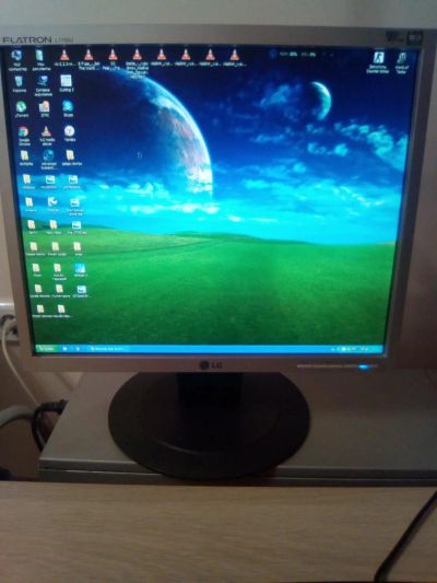 Лот: 11443942. Фото: 1. Монитор LG L1750U. ЖК-мониторы