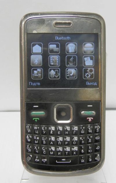 Лот: 9862513. Фото: 1. Продам телефон Explay Q230 ! Цвет... Кнопочные мобильные телефоны