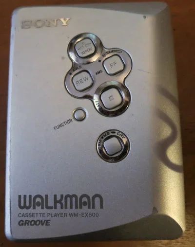 Лот: 16616015. Фото: 1. Кассетный плеер Sony Walkman WM... Кассетные деки, магнитофоны