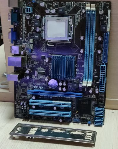 Лот: 19417172. Фото: 1. Мат. плата ASUS P5G41T-M LX2/GB... Материнские платы
