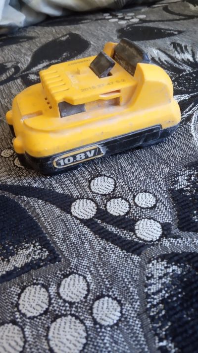 Лот: 16030626. Фото: 1. Аккумулятор Dewalt Девальт. Электроинструмент