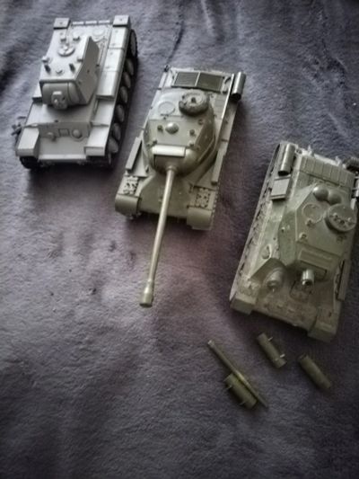Лот: 19855052. Фото: 1. Три модели танков под восстановление... Судомоделизм