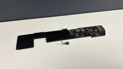 Лот: 25707571. Фото: 1. Материнская плата MacBook Air... Материнские платы