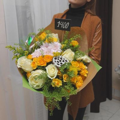 Лот: 7269859. Фото: 1. Сборный букет. Цветы на Щорса... Свежие цветы
