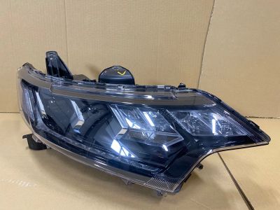 Лот: 18957480. Фото: 1. Фара правая Outlander PHEV GG2W... Оптика и освещение