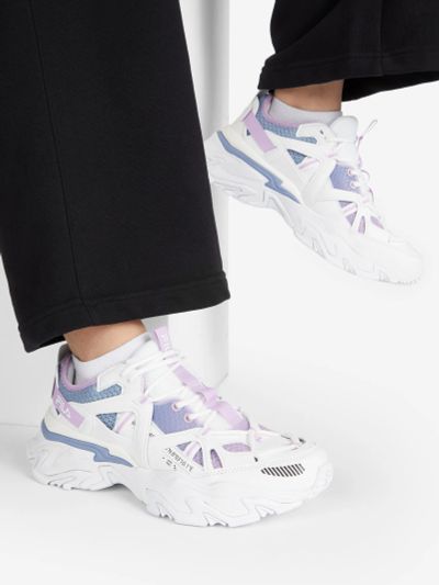 Лот: 22457721. Фото: 1. Кроссовки женские FILA Trace Low... Другое (одежда, обувь, галантерея)