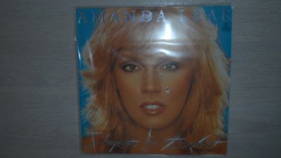 Лот: 12084717. Фото: 1. Amanda Lear – Diamonds For Breakfast... Аудиозаписи