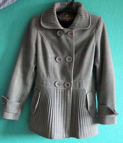 Лот: 7269685. Фото: 1. Серое пальто р. 42-44. Верхняя одежда