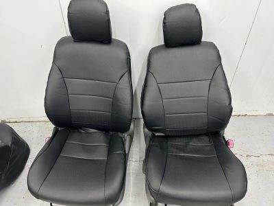 Лот: 21334754. Фото: 1. Сиденья Комплект Toyota Prius... Салон