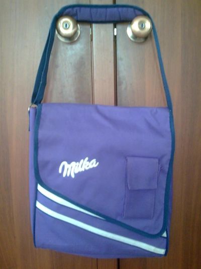 Лот: 3007192. Фото: 1. Большая сумка - планшет Milka... Сумки