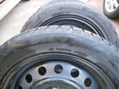 Лот: 4982807. Фото: 1. Комплект липучка Bridgestone Blizzak... Шины на дисках