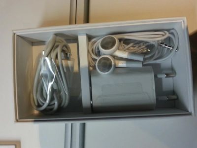 Лот: 3670357. Фото: 1. Iphone 4s полный комплект, идеальное... Смартфоны