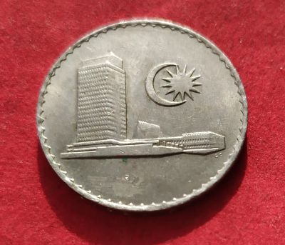 Лот: 19999462. Фото: 1. Малайзия 50 сенов, 1980 г. Крупная... Азия
