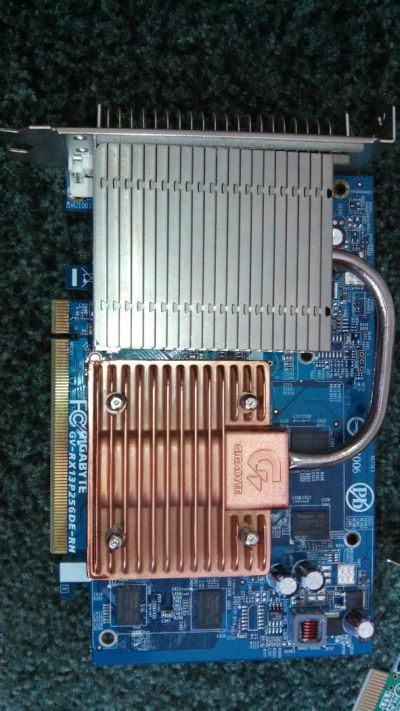 Лот: 4949355. Фото: 1. Видеокарта Gigabyte. Видеокарты
