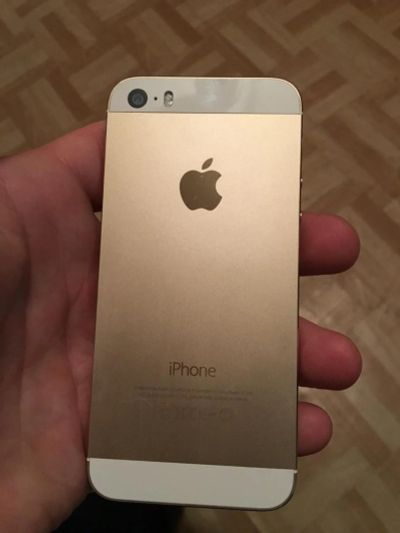 Лот: 9485152. Фото: 1. iPhone 5s gold 16gb. Смартфоны