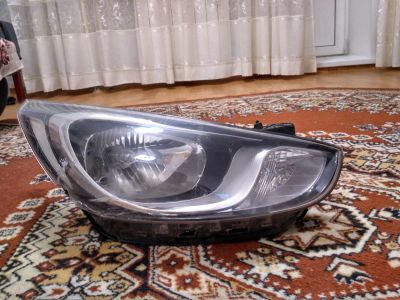 Лот: 9128414. Фото: 1. Фара передняя правая Hyundai Solaris. Оптика и освещение