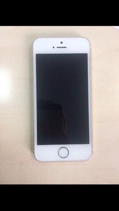 Лот: 10039072. Фото: 1. iPhone 5s на 16 gb. Смартфоны