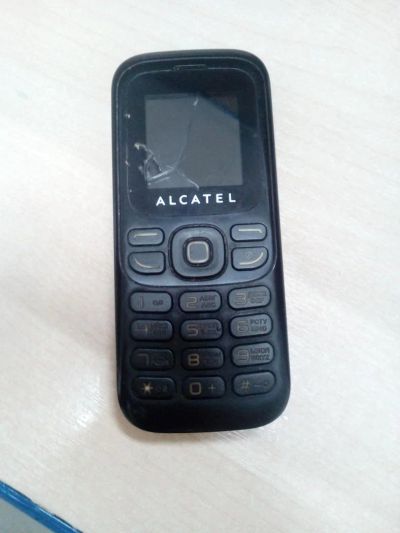 Лот: 11732152. Фото: 1. №1079 . Телефон Alcatel onetouch... Кнопочные мобильные телефоны