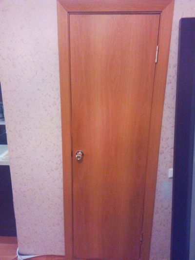 Лот: 4710104. Фото: 1. дверь отличное состояние туалет... Двери межкомнатные