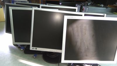 Лот: 11732707. Фото: 1. Мониторы 19" (б/у). ЖК-мониторы