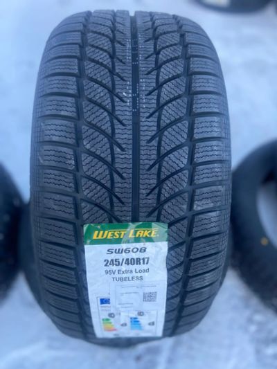 Лот: 24595673. Фото: 1. Зимняя резина 245/40 R-17 "Westlake... Шины