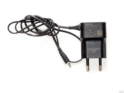 Лот: 17486684. Фото: 1. Зарядное устройство Nokia AC-11E. Зарядные устройства, блоки питания, адаптеры сетевые для смартфонов