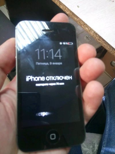 Лот: 15654539. Фото: 1. Смартфон Iphone 4S на блокировке... Смартфоны