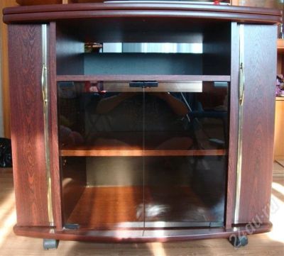 Лот: 441117. Фото: 1. Срочно продам тумбу TV !!!. Стойки и тумбы для аппаратуры