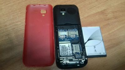 Лот: 12274627. Фото: 1. Телефон Ginzzu M102D mini (4600... Кнопочные мобильные телефоны