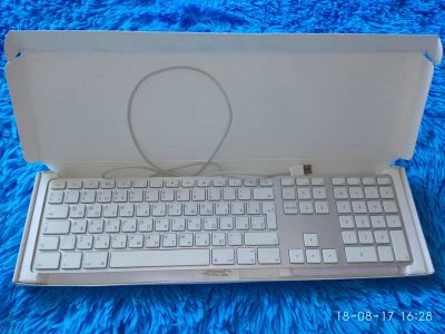 Лот: 10119280. Фото: 1. Клавиатура Apple Keyboard MB110RS... Клавиатуры и мыши
