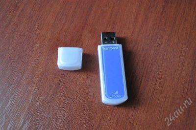 Лот: 657124. Фото: 1. Флэшка на 8 Gb Transcend. USB-флеш карты