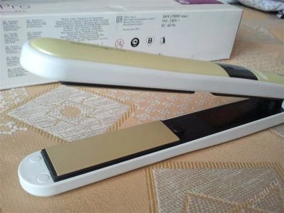 Лот: 2180671. Фото: 1. Выпрямитель для волос Philips... Укладка и стрижка волос, бритьё, эпиляция