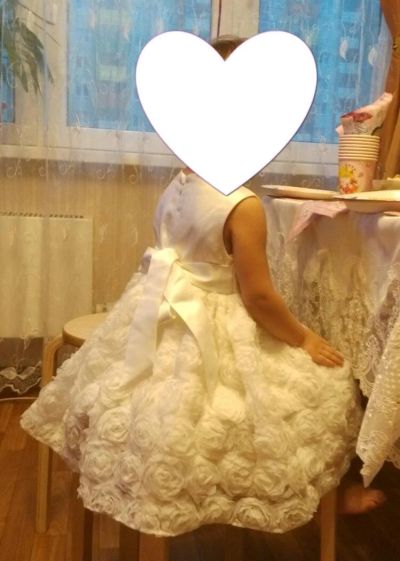 Лот: 10685711. Фото: 1. Красивое праздничное платье на... Платья, сарафаны