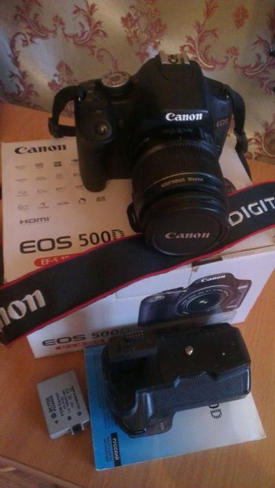 Лот: 4671867. Фото: 1. Canon 500D Kit + аккумуляторный... Цифровые зеркальные