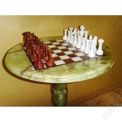 Лот: 1486557. Фото: 1. Шахматный стол с фигурами. Камень... Гостиные, стенки, горки