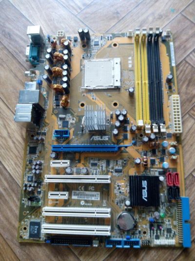 Лот: 10237876. Фото: 1. Материнская плата Asus m3s. Запускается... Материнские платы