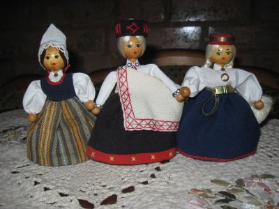 Лот: 7471113. Фото: 1. Куклы сувенирные в национальных... Куклы