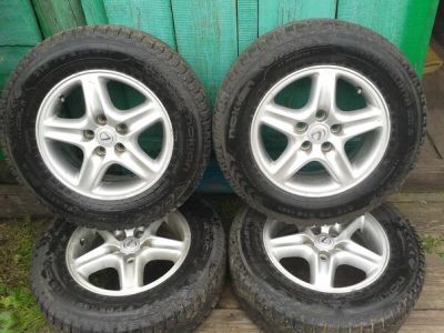 Лот: 4462846. Фото: 1. Оригинальное лить Lexus R16 Резина... Шины на дисках