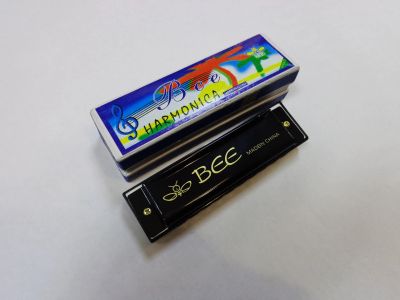 Лот: 17531506. Фото: 1. Губная гармошка фирма Bee!. Духовые