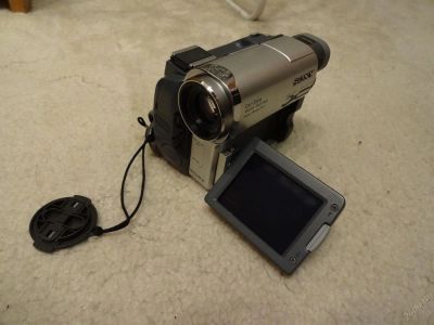 Лот: 3262211. Фото: 1. Sony DCR-HC14E + сумка + плата... Видеокамеры