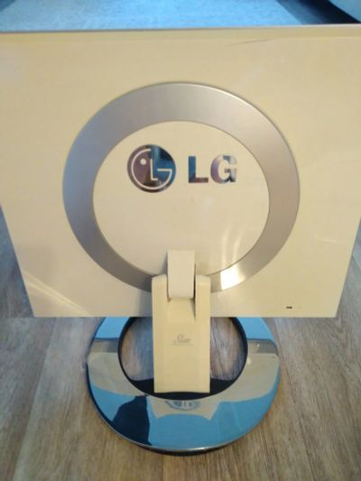 Лот: 15322145. Фото: 1. Монитор LG Flatron slim L1980Q. ЖК-мониторы