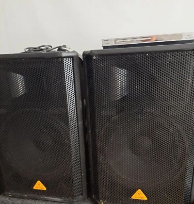 Лот: 23687251. Фото: 1. Behringer (Активная) 2/550w,15... Активные акустические системы