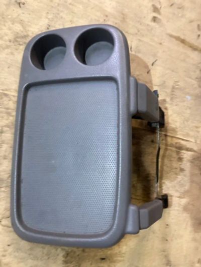 Лот: 21402757. Фото: 1. Столик салонный Honda CR-V RD1. Двигатель и элементы двигателя