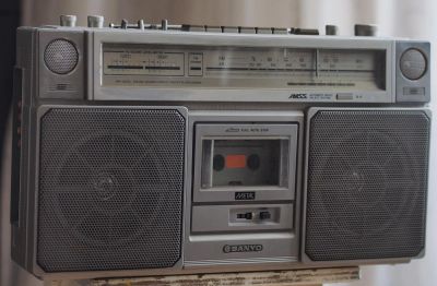 Лот: 4637670. Фото: 1. Винтажная японская магнитола Sanyo... Кассетные деки, магнитофоны