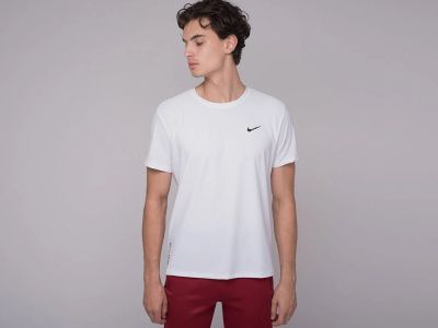 Лот: 16238052. Фото: 1. Футболка Nike (19484) Размер одежды... Футболки