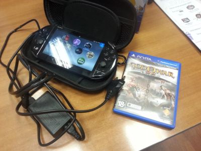 Лот: 7166725. Фото: 1. PS VITA 2000 + карта 8Гиг + Игра... Игровые приставки, консоли