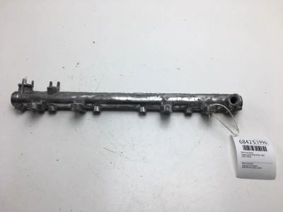 Лот: 20572840. Фото: 1. Рейка топливная Toyota Soarer... Топливная система