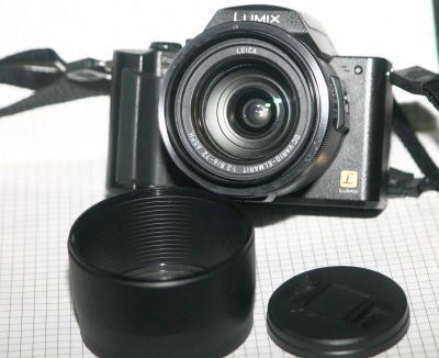 Лот: 9964857. Фото: 1. Фотоаппарат Panasonic DMC-FZ10. Цифровые компактные